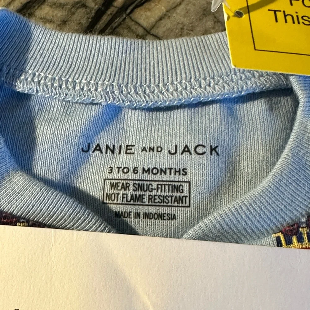 JANIE and JACK BABY GOOD NIGHT FOOTED PAJAMAS IN SNOWFLAKE EXPRESS